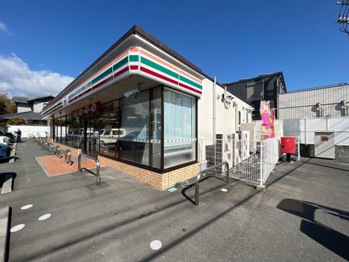 【コンビニエンスストア】セブンイレブン　沼津西沢田店まで318ｍ