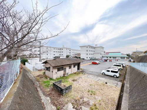 【中学校】三島市立錦田中学校まで980ｍ