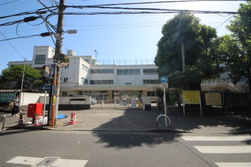 【小学校】西東京市立田無小学校まで588ｍ
