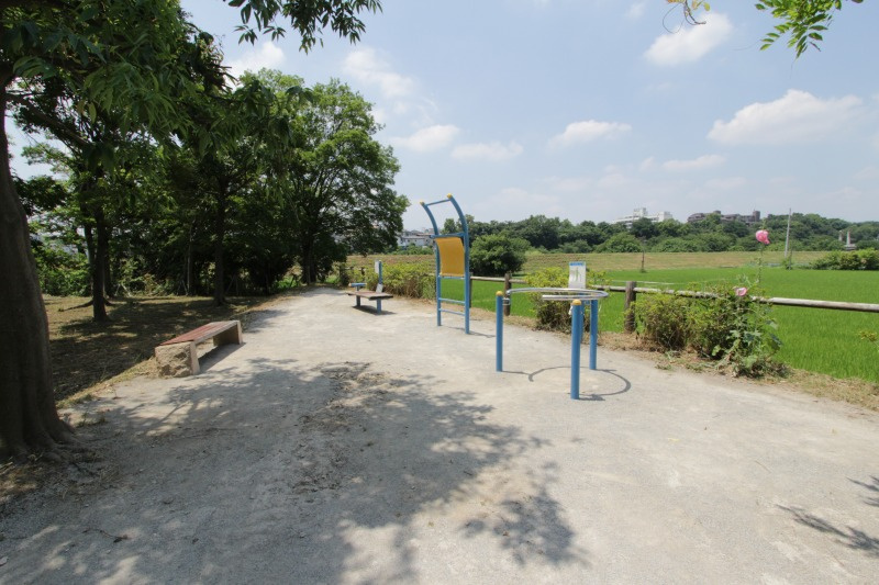 【公園】いろは親水公園まで950ｍ