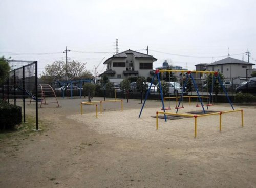 【公園】宮戸立出児童公園まで830ｍ