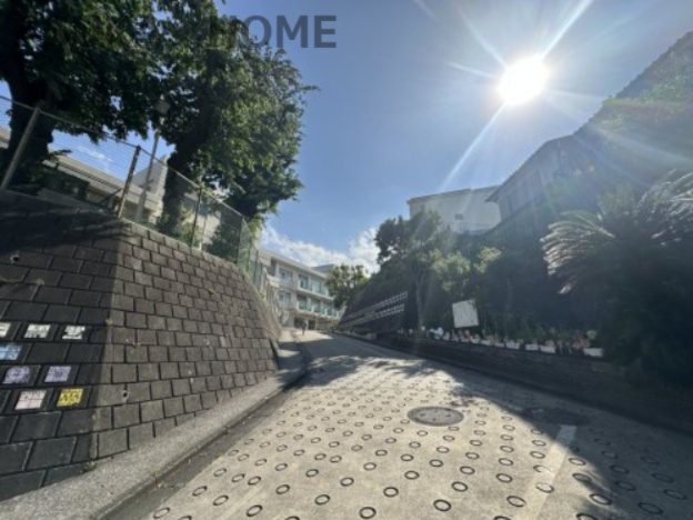 【小学校】横浜市立相武山小学校まで483ｍ