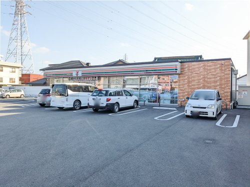 【コンビニエンスストア】セブンイレブン　小山城東店まで288ｍ