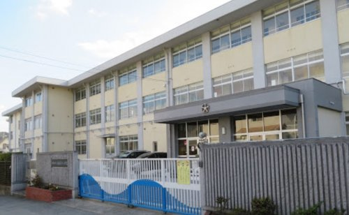【小学校】糸引小学校まで1490ｍ