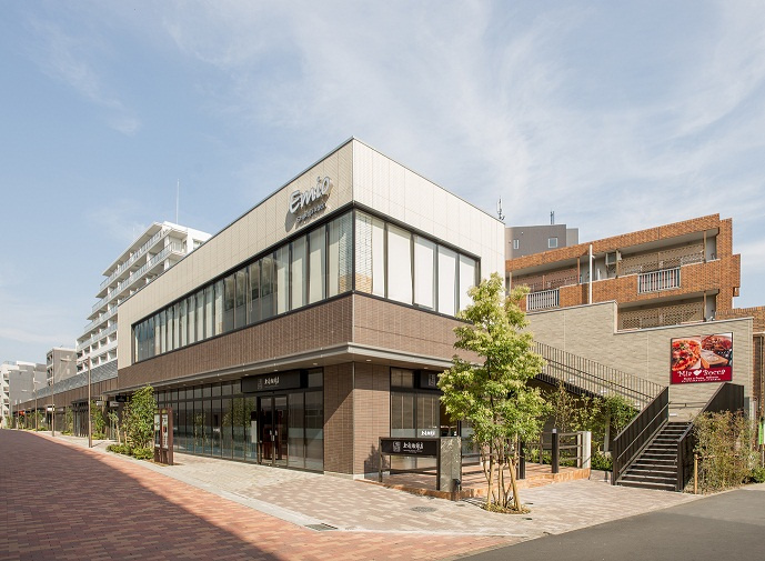 【ショッピングセンター】エミオ石神井公園駅まで765ｍ