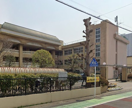【小学校】　越谷市立越ケ谷小学校まで664ｍ
