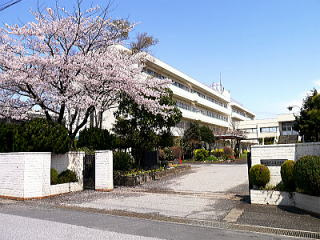 【中学校】春日部市立豊野中学校まで257ｍ