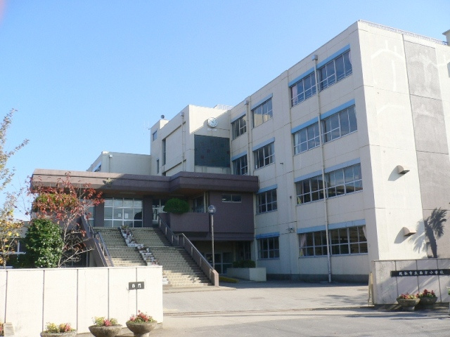 【小学校】越谷市立西方小学校まで310ｍ