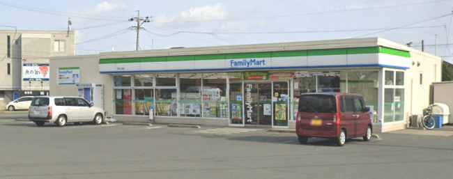 【コンビニエンスストア】ファミリーマート　浜松上西店まで743ｍ