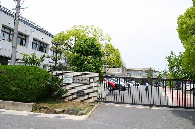 【小学校】生駒市立生駒台小学校まで609ｍ