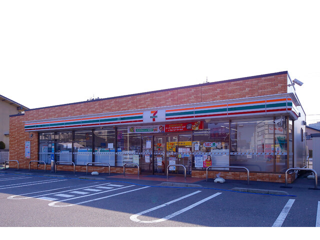 【コンビニエンスストア】セブンイレブン　金沢小金町店まで628ｍ