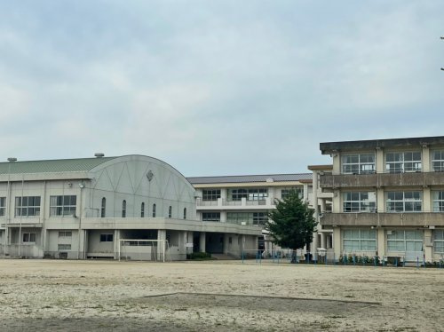 【小学校】都城市立五十市小学校まで650ｍ