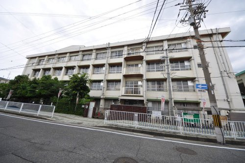【小学校】泉大津市立浜小学校まで1120ｍ