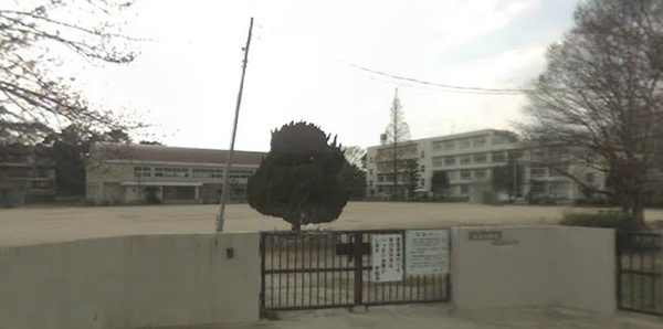 【小学校】尼崎市立成文小学校まで500ｍ