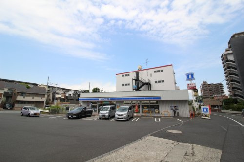 【コンビニエンスストア】ローソン　藤沢善行坂店まで376ｍ