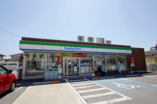 【コンビニエンスストア】ファミリーマート　和歌山小松原店まで294ｍ