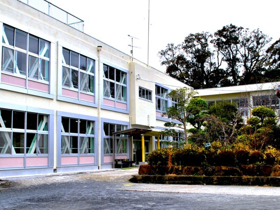 【小学校】調月小学校まで279ｍ