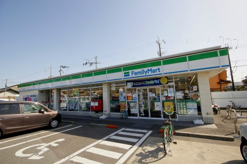 【コンビニエンスストア】ファミリーマート　和歌山善明寺店まで559ｍ