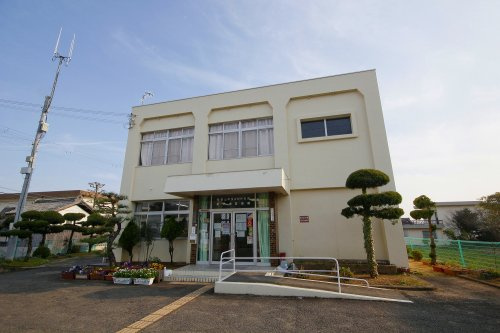 【市役所・区役所】和歌山市役所　紀伊支所まで2084ｍ
