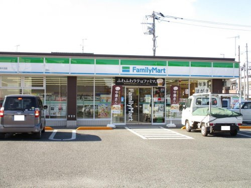 【コンビニエンスストア】ファミリーマート　鷲宮東大輪店まで999ｍ