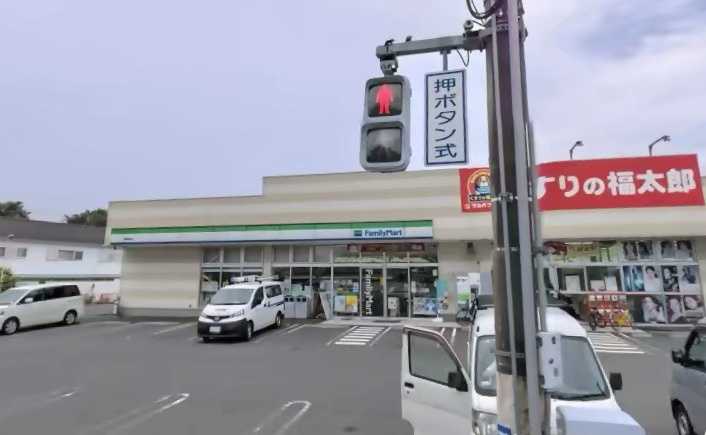 【コンビニエンスストア】ファミリーマート　柏新富町店まで176ｍ