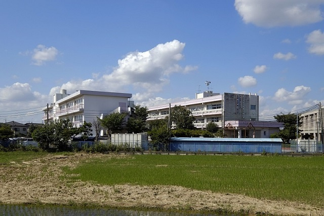 【中学校】武里中学校まで850ｍ