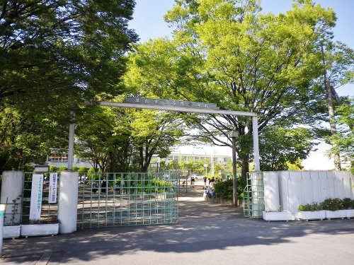 【中学校】谷塚中学校まで1400ｍ