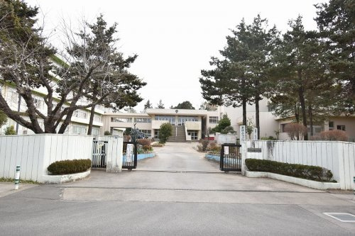 【小学校】春日部市立緑小学校まで350ｍ