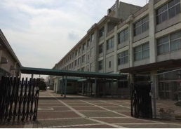 【小学校】四郷学院前期課程校舎まで2413ｍ