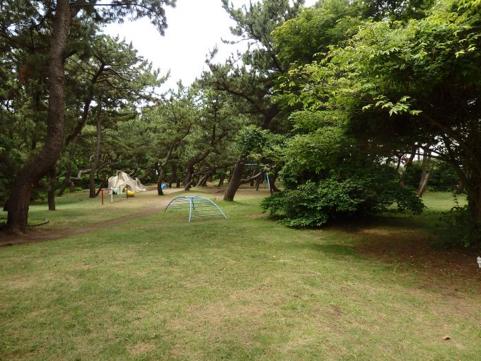 【公園】小和田浜公園まで349ｍ