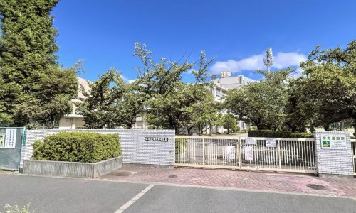 【中学校】堺市立津久野中学校まで822ｍ