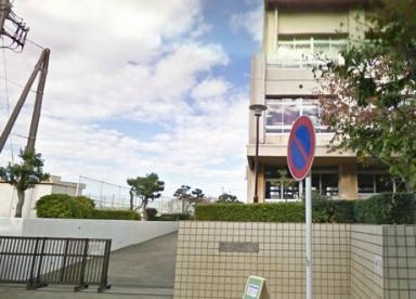 【中学校】藤沢市立　滝の沢中学校まで841ｍ