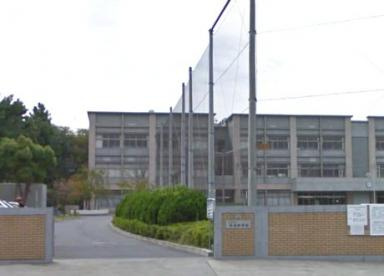 【中学校】藤沢市立　片瀬中学校まで650ｍ