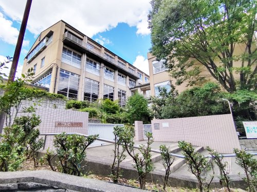 【中学校】西宮市立上ケ原中学校まで822ｍ