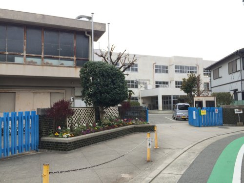 【小学校】西宮市立甲陽園小学校まで858ｍ