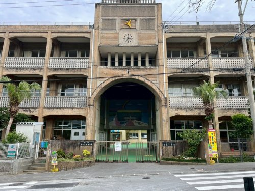【小学校】金武町立金武小学校まで400ｍ