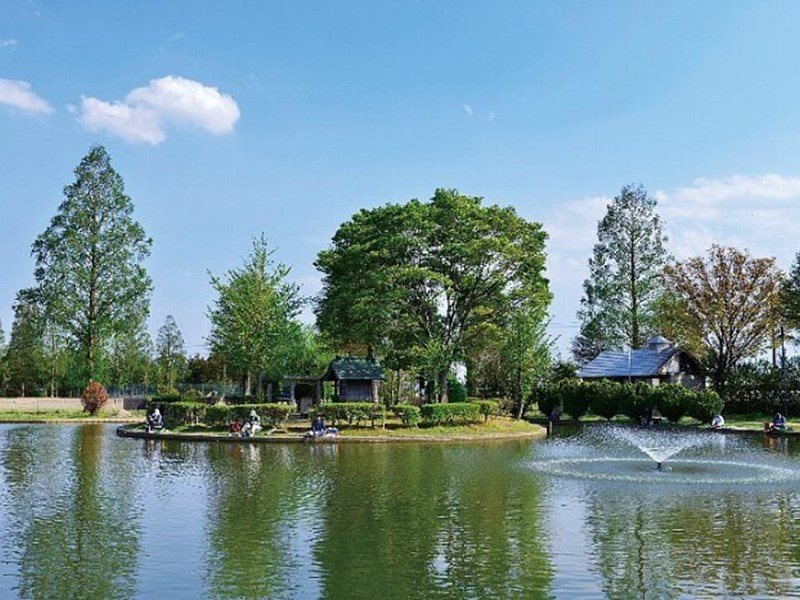 【公園】川里中央公園まで810ｍ