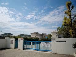 【小学校】中筋小学校まで1470ｍ
