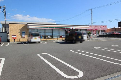 【コンビニエンスストア】セブンイレブン高知丸池町店まで393ｍ