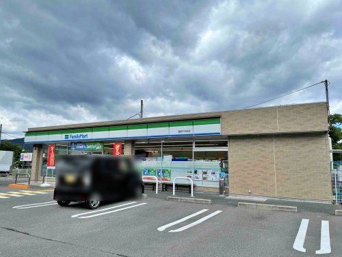 【コンビニエンスストア】ファミリーマート　亀岡下矢田店まで1001ｍ