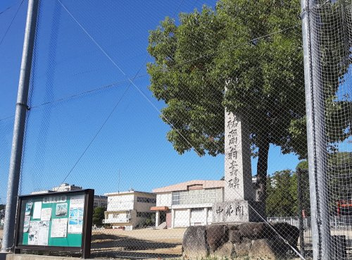 【小学校】王寺町立王寺小学校まで477ｍ