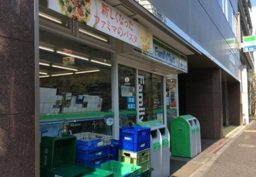 【コンビニエンスストア】ファミリーマート東麻布一丁目店まで161ｍ