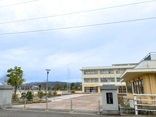 【小学校】高岡市立福岡小学校まで3330ｍ