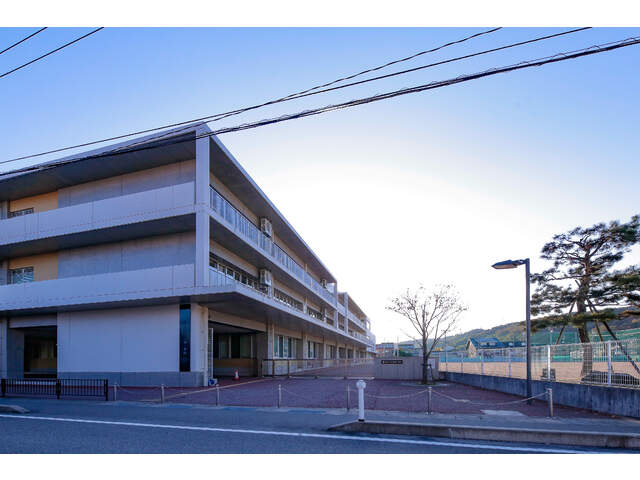 【小学校】富山市立五福小学校まで2015ｍ