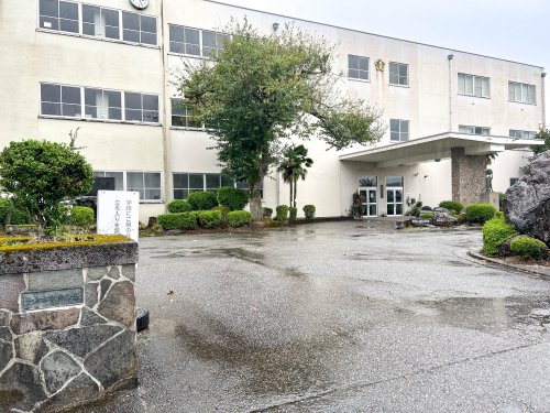 【小学校】上市中央小学校まで1526ｍ