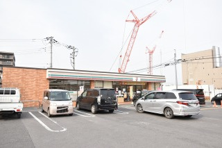 【コンビニエンスストア】セブンイレブン　春日部中央6丁目店まで110ｍ