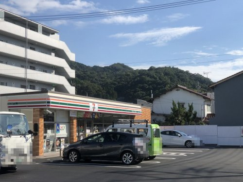 【コンビニエンスストア】セブンイレブン　広島上小田店まで287ｍ
