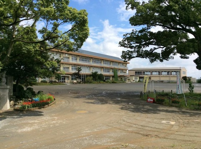 【小学校】藤岡市立美九里東小学校 まで1083ｍ
