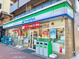 【コンビニエンスストア】ファミリーマート　江東東陽一丁目店まで500ｍ