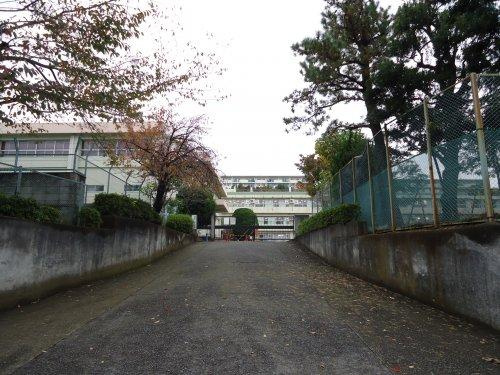 【小学校】鶴川第三小学校まで149ｍ